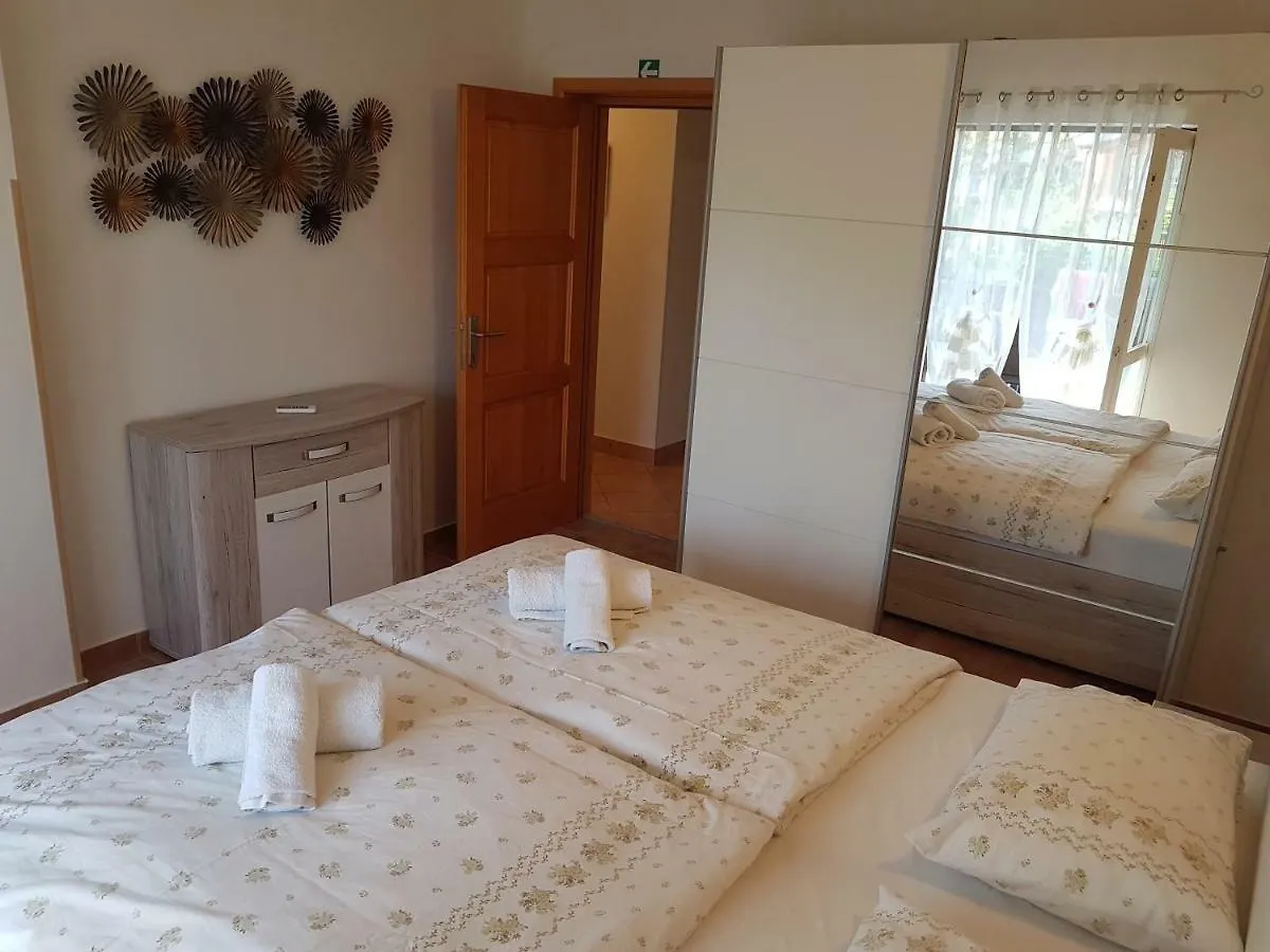 Apartments Marusic - Kristijan Lopar