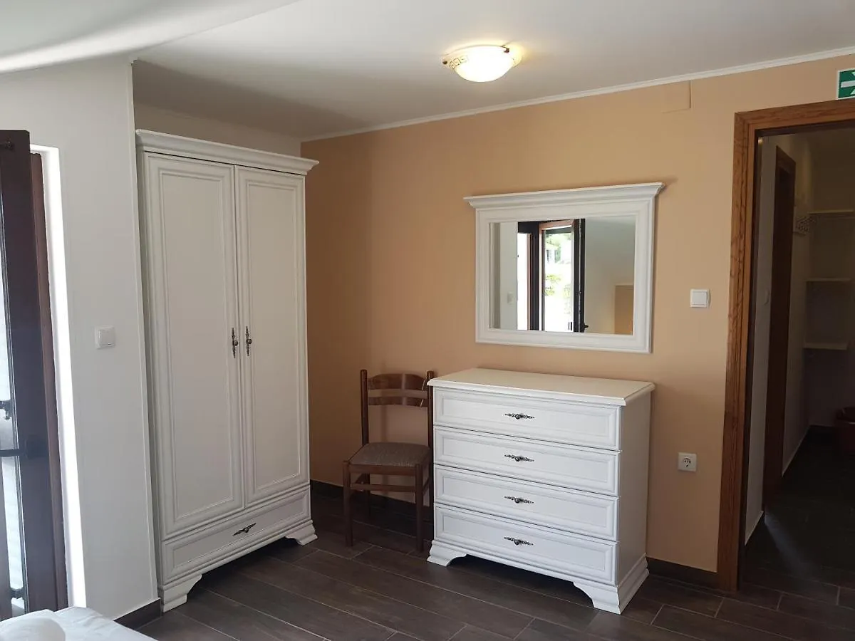Apartments Marusic - Kristijan Lopar 0*,